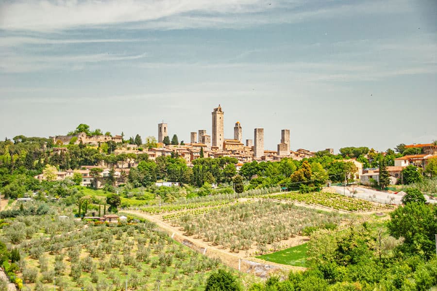Borghi vicino Firenze: cosa visitare 2 veduta san gimignano